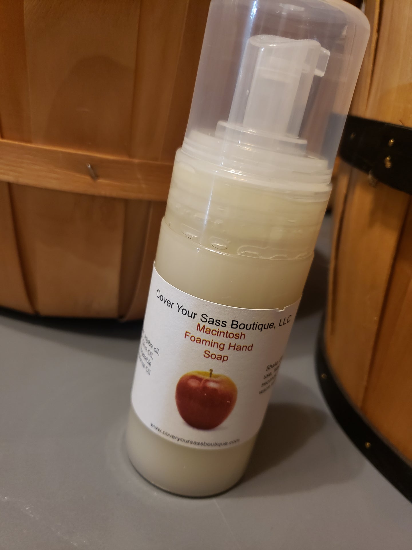 Macintosh Apple foaming hand soap