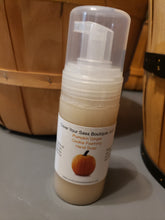 Load image into Gallery viewer, Pumpkin Ginger Cookie foaming hand soap
